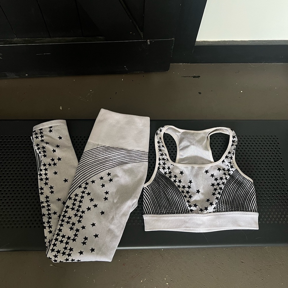 Fabletics Star Workout Set